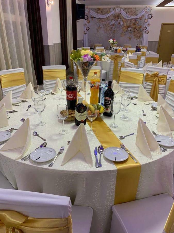 Hostal La Pared Torres de la Alameda 外观 照片