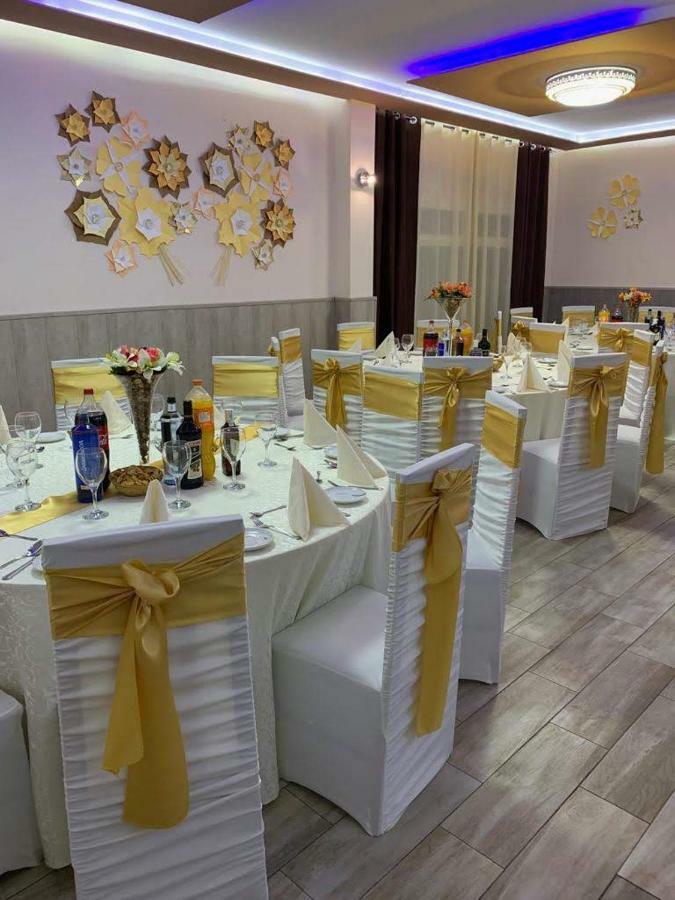 Hostal La Pared Torres de la Alameda 外观 照片