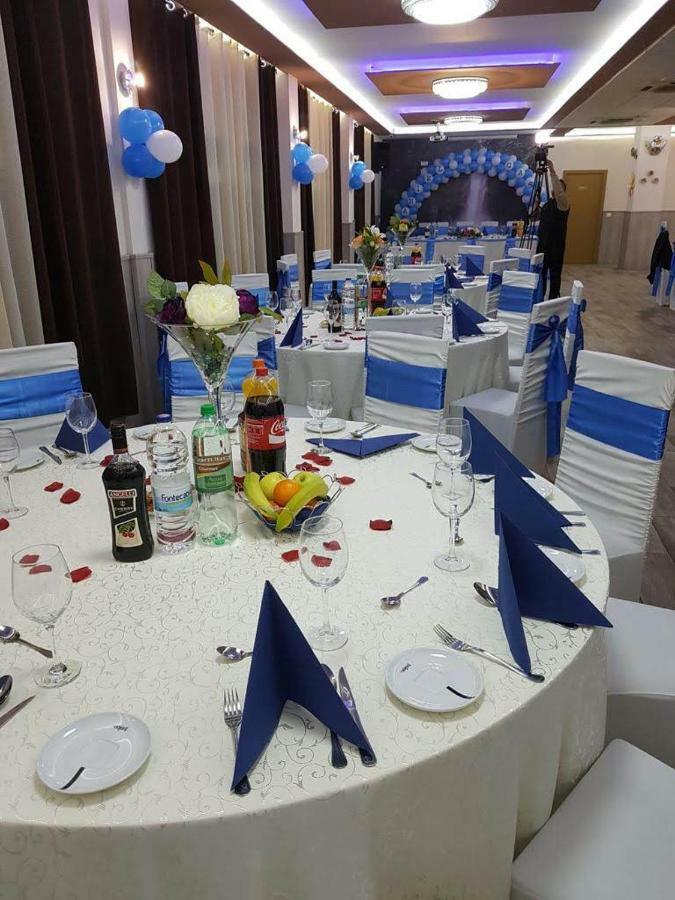 Hostal La Pared Torres de la Alameda 外观 照片